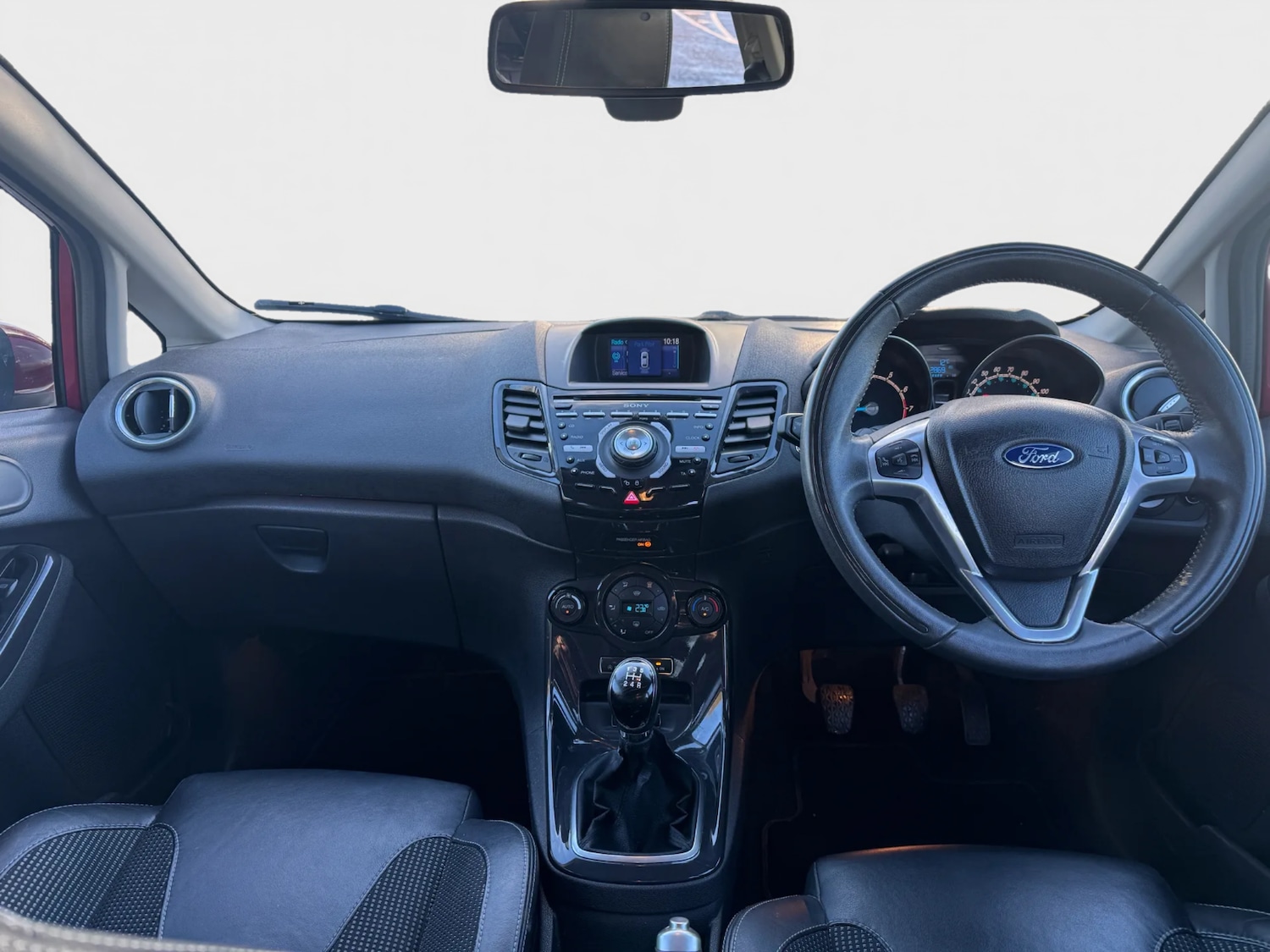 Used Ford Fiesta 2013 for sale - 76505558: Photo 2