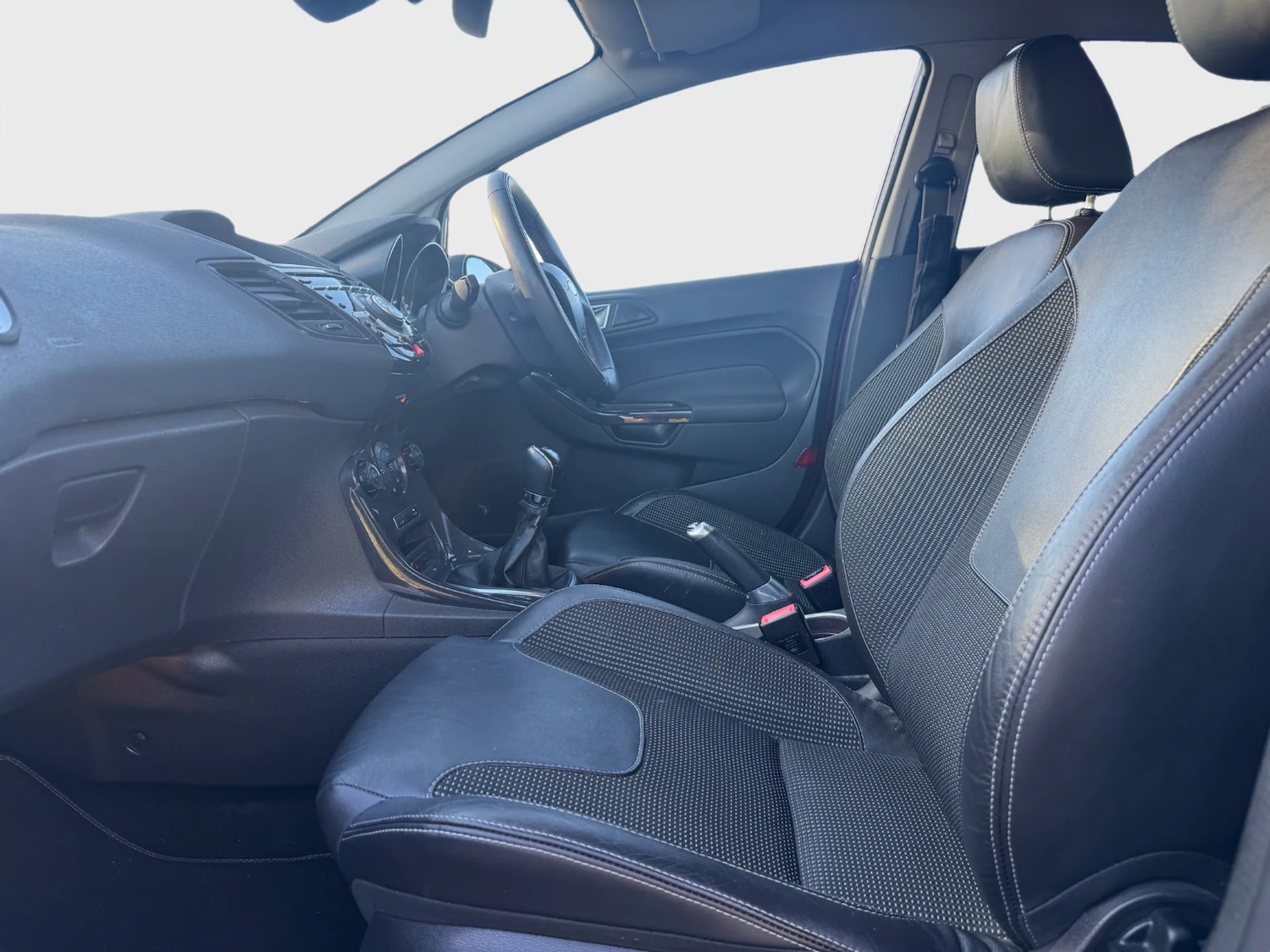 Used Ford Fiesta 2013 for sale - 76505558: Photo 32