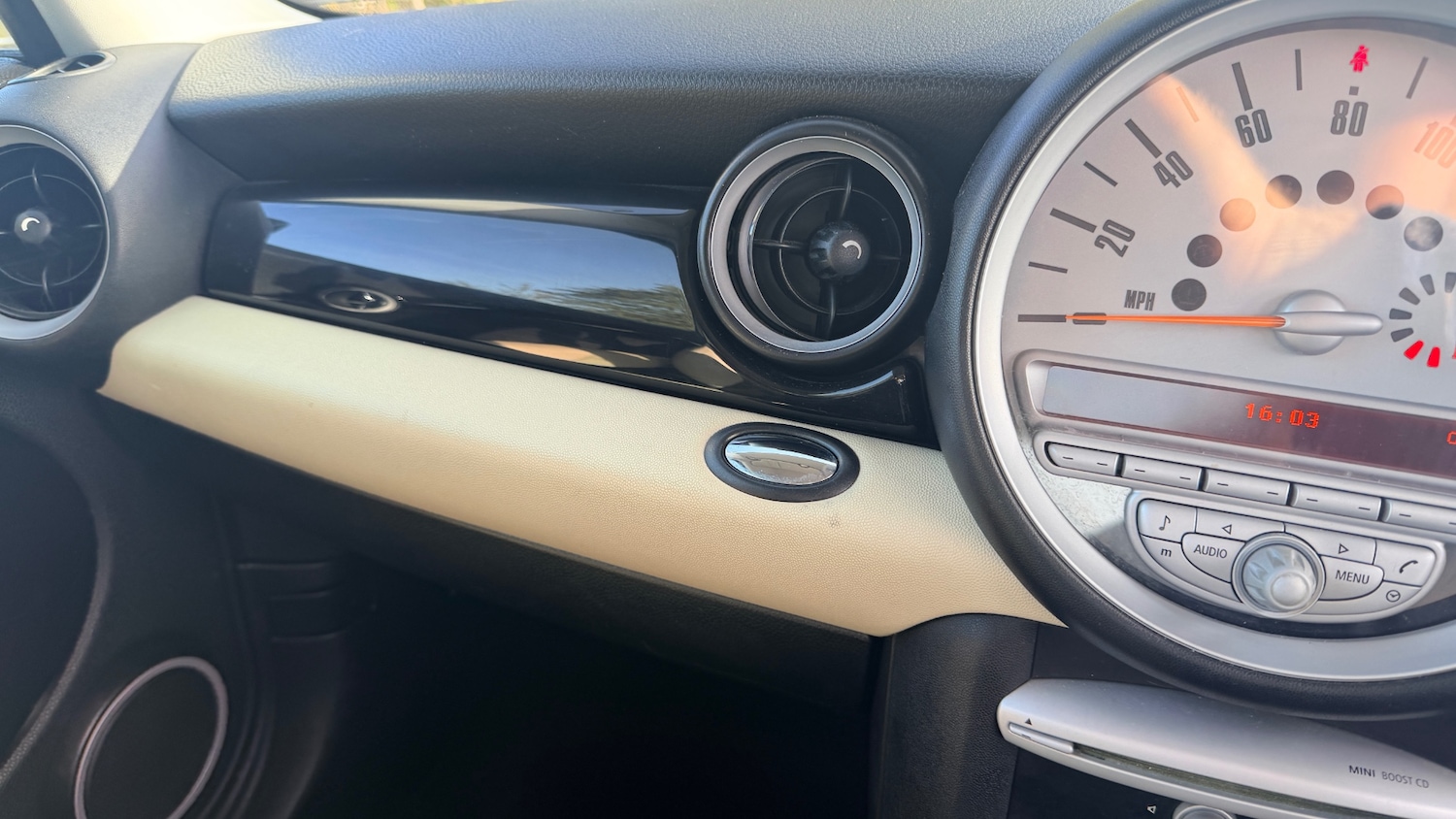 Used MINI Hatch 2010 for sale - 78112376: Photo 17