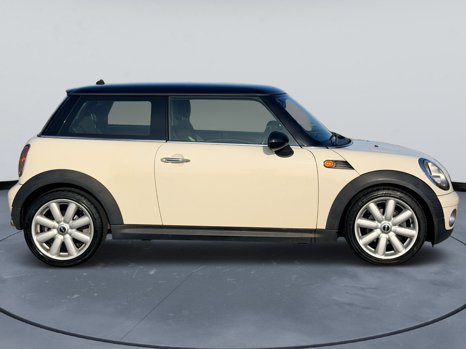 Used MINI Hatch 2010 for sale - 78112376: Photo 2
