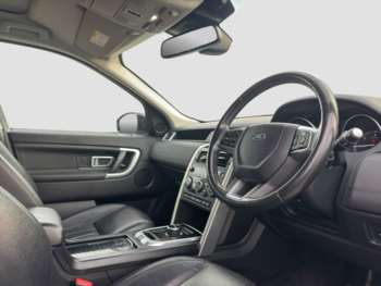 Used Land Rover Discovery Sport 2017 for sale - 74706609: Photo