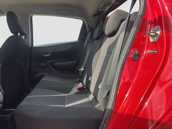 Used Toyota Yaris 2014 for sale - 74455376: Photo 23