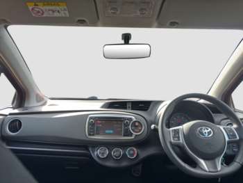 Used Toyota Yaris 2014 for sale - 74455376: Photo