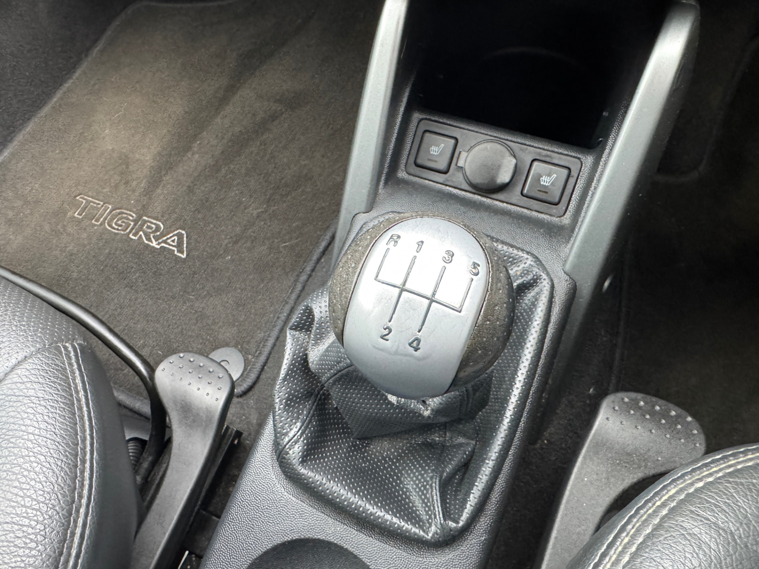 Used Vauxhall Tigra 2006 for sale - 77848138: Photo 10