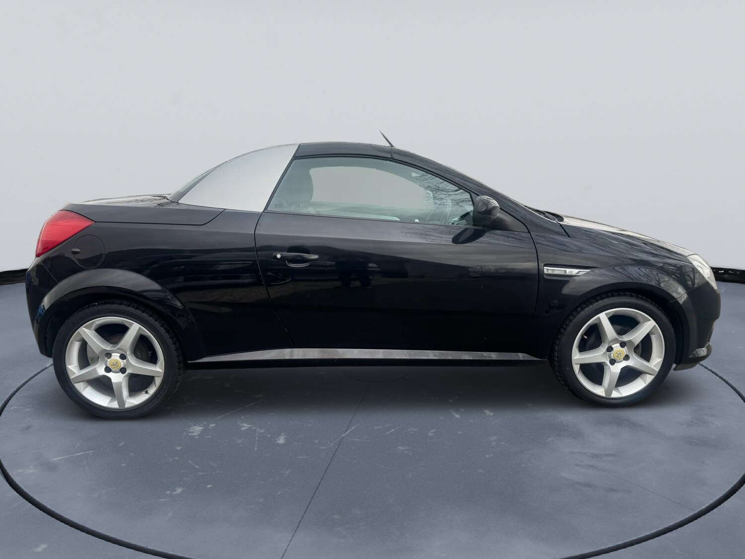 Used Vauxhall Tigra 2006 for sale - 77848138: Photo 13