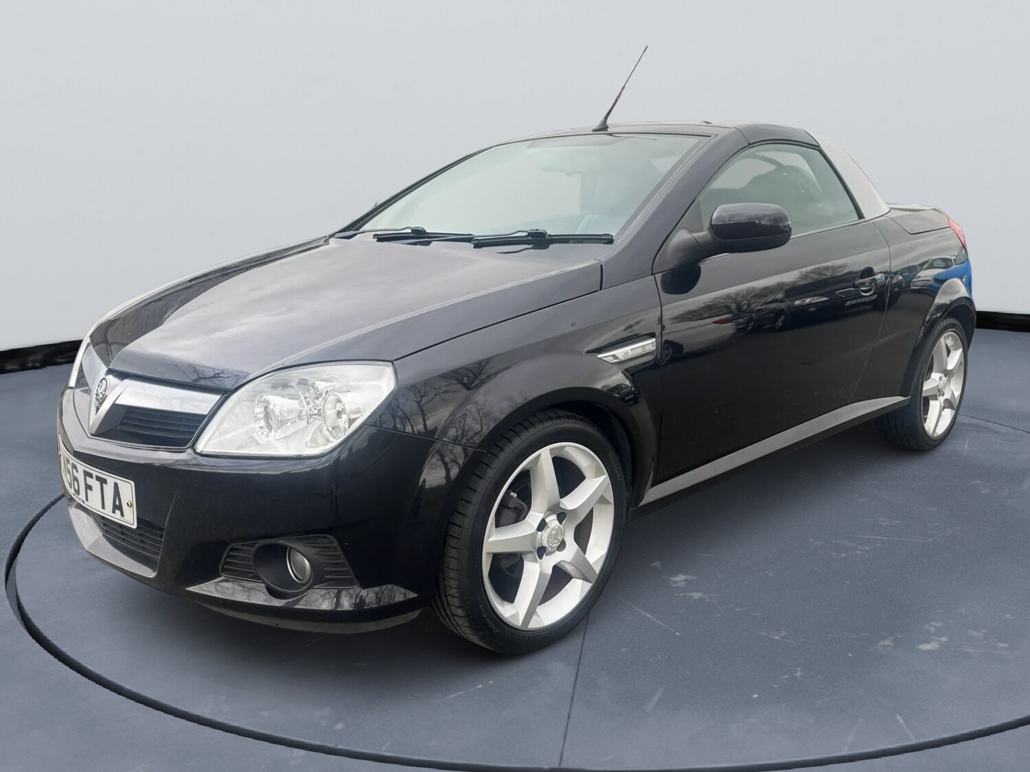 Used Vauxhall Tigra 2006 for sale - 77848138: Photo 16
