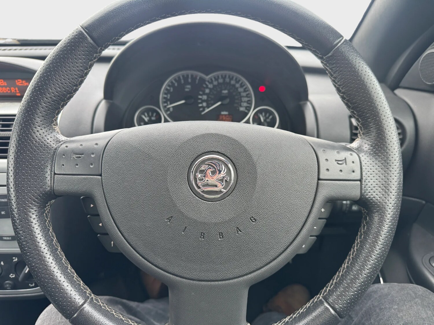 Used Vauxhall Tigra 2006 for sale - 77848138: Photo 17