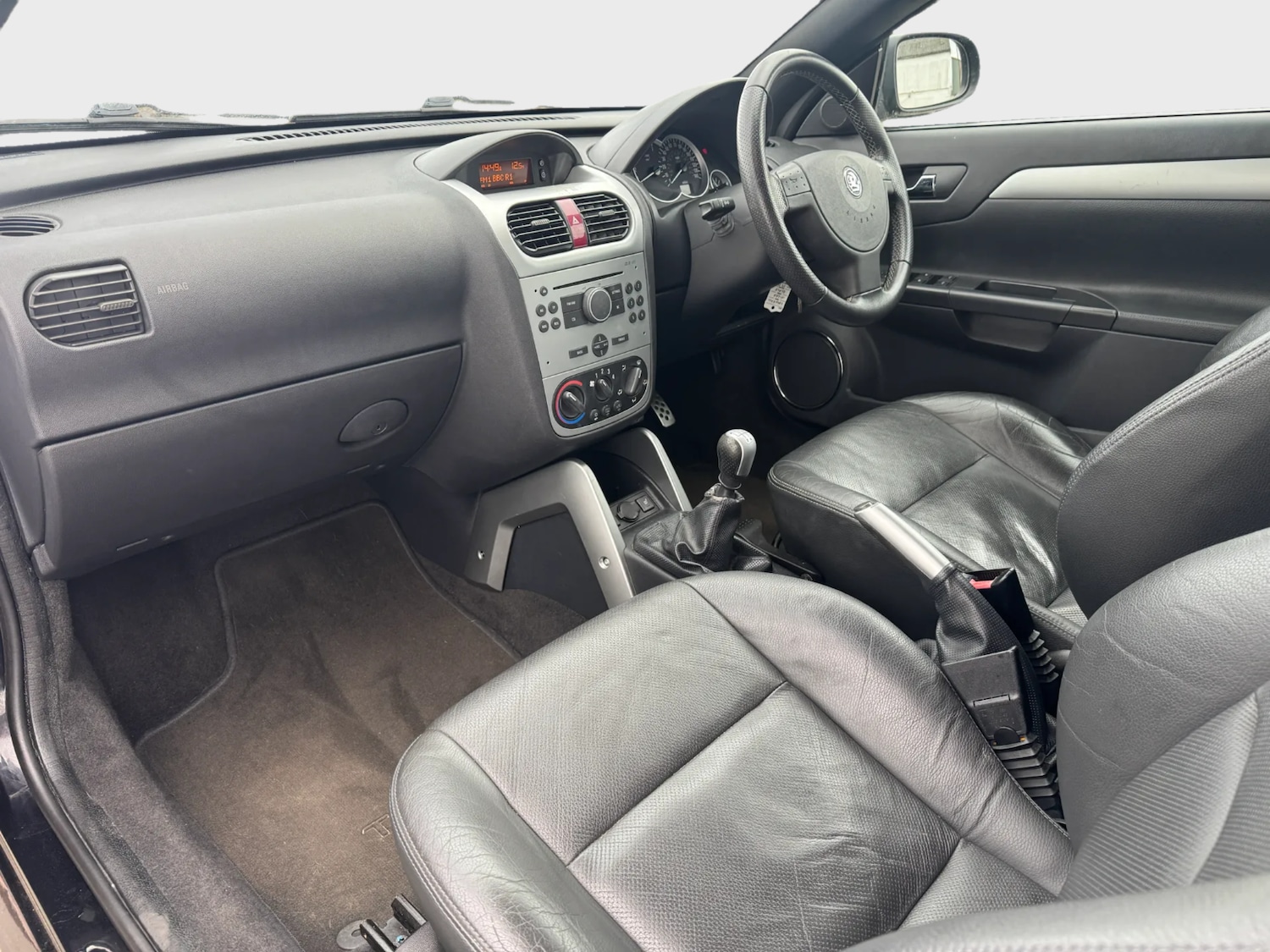 Used Vauxhall Tigra 2006 for sale - 77848138: Photo 18