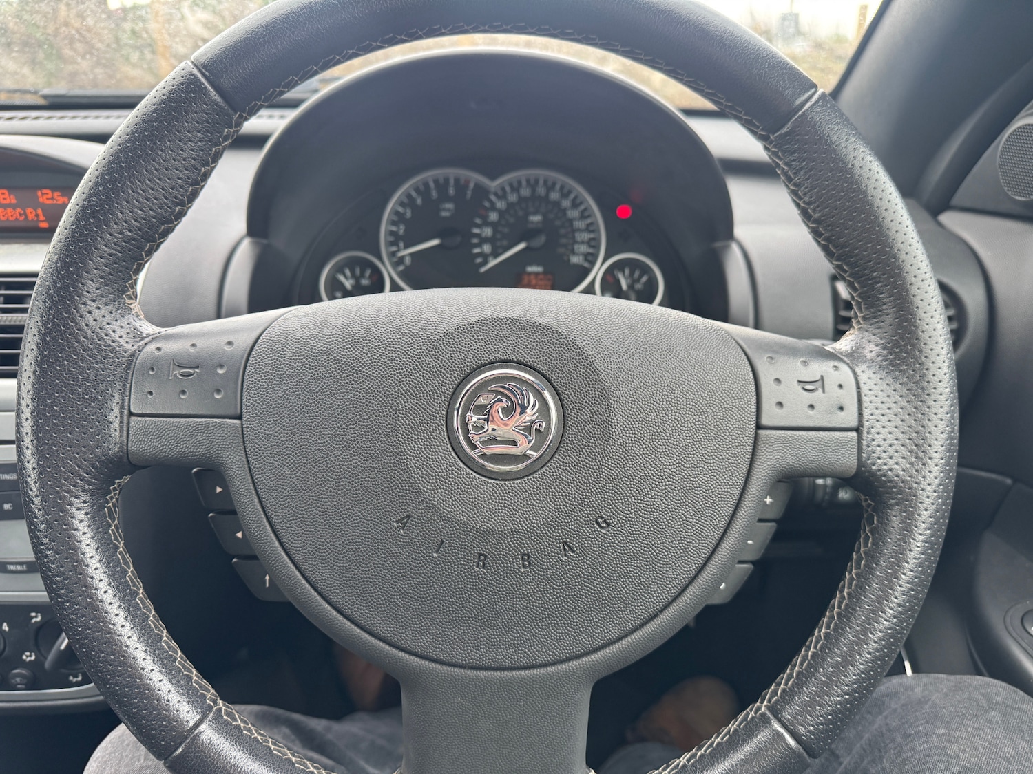 Used Vauxhall Tigra 2006 for sale - 77848138: Photo 4