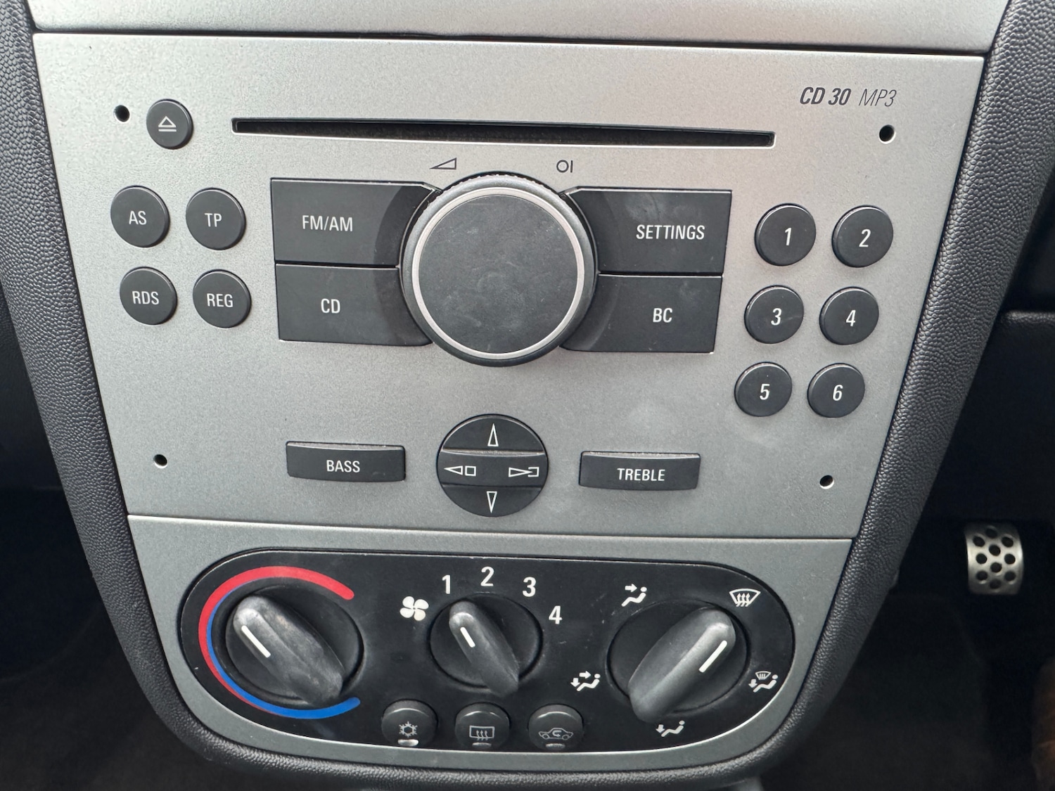 Used Vauxhall Tigra 2006 for sale - 77848138: Photo 8