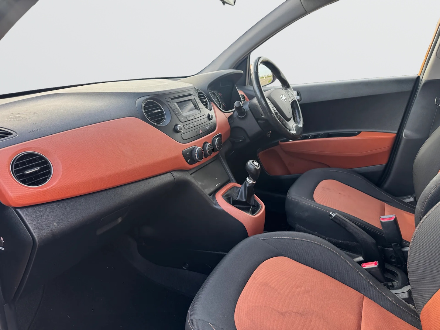 Used Hyundai i10 2015 for sale - 77729532: Photo 12