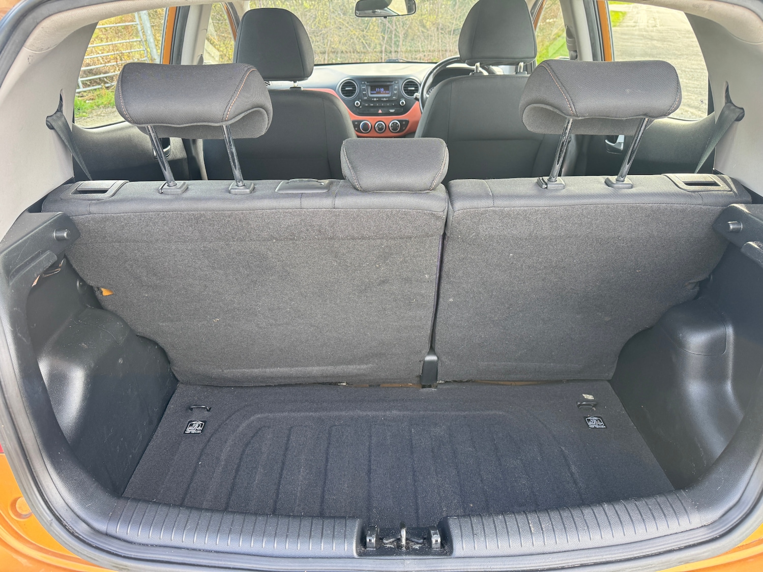 Used Hyundai i10 2015 for sale - 77729532: Photo 19