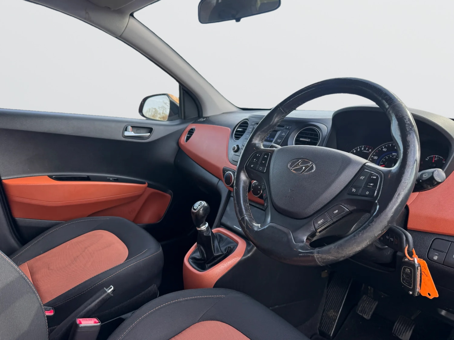 Used Hyundai i10 2015 for sale - 77729532: Photo 2