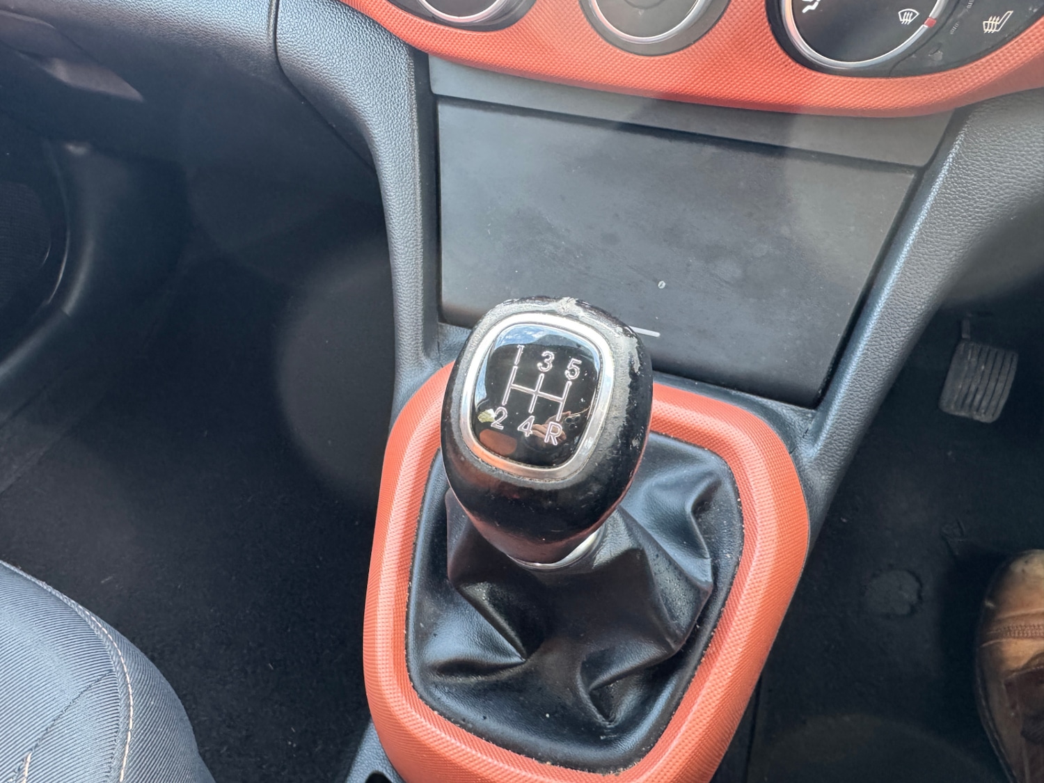 Used Hyundai i10 2015 for sale - 77729532: Photo 20