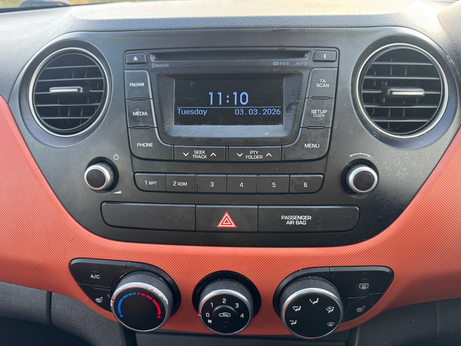 Used Hyundai i10 2015 for sale - 77729532: Photo 8