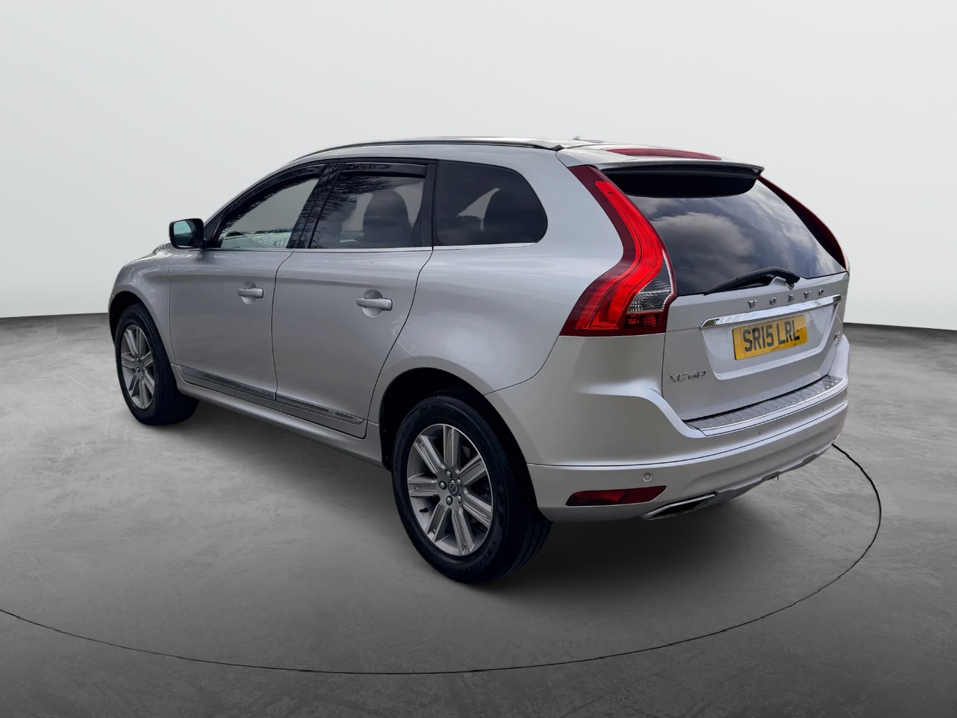 Used Volvo XC60 2015 for sale - 77679183: Photo 11