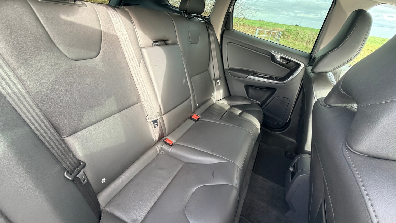 Used Volvo XC60 2015 for sale - 77679183: Photo 29