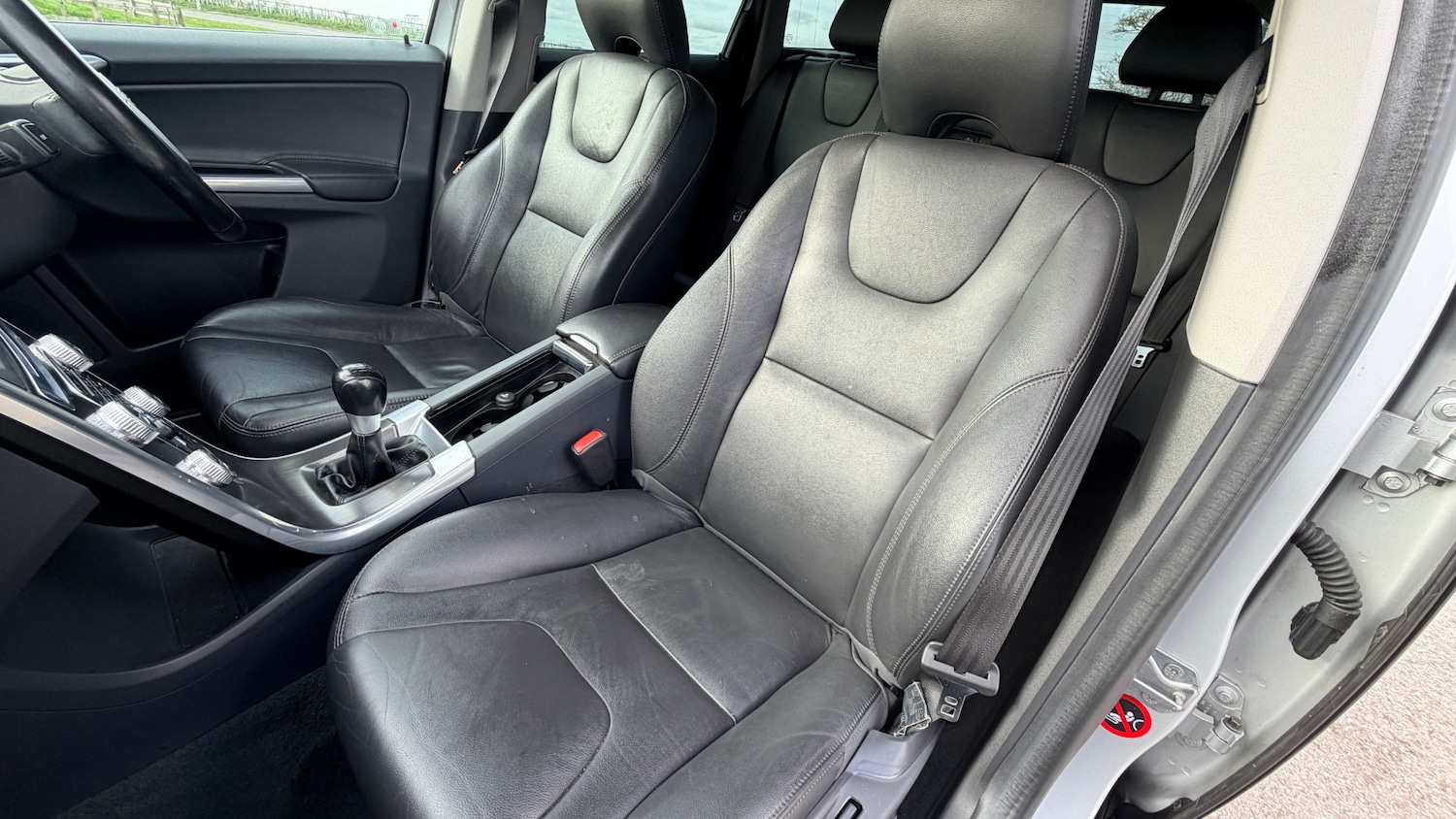 Used Volvo XC60 2015 for sale - 77679183: Photo 33