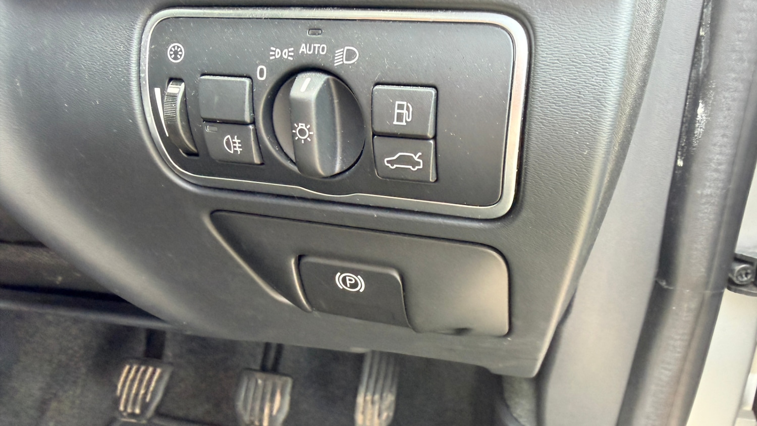 Used Volvo XC60 2015 for sale - 77679183: Photo 8