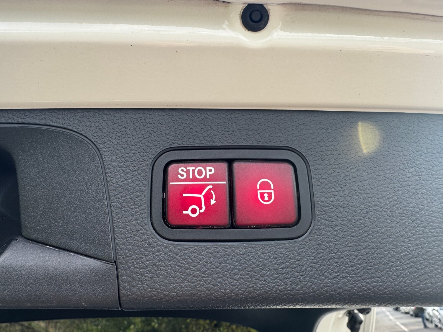 Used Mercedes-Benz GLC 2019 for sale - 76383299: Photo 16