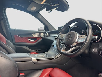 Used Mercedes-Benz GLC 2019 for sale - 76383299: Photo