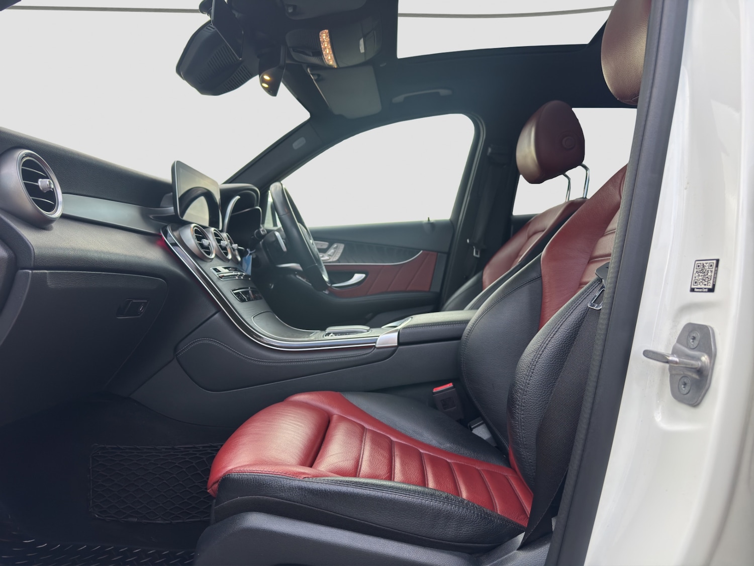 Used Mercedes-Benz GLC 2019 for sale - 76383299: Photo 32