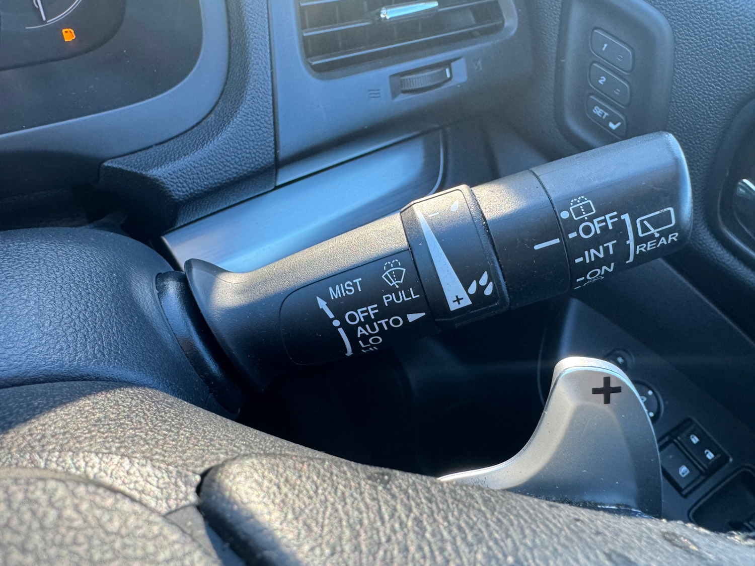 Used Honda CR-V 2018 for sale - 76650299: Photo 14