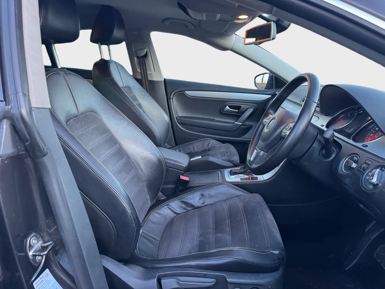 Used Volkswagen Passat 2010 for sale - 77365370: Photo 25