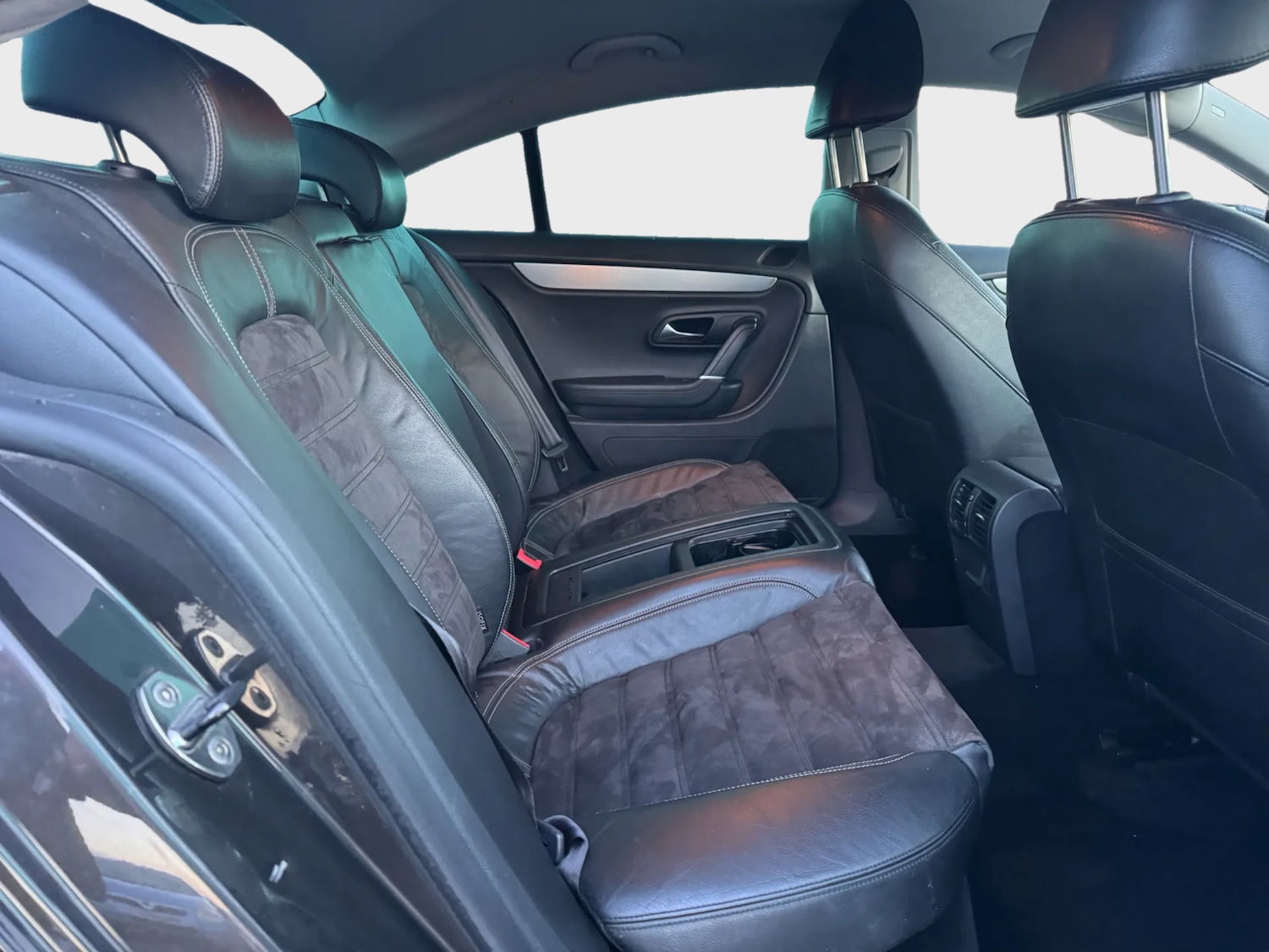 Used Volkswagen Passat 2010 for sale - 77365370: Photo 26