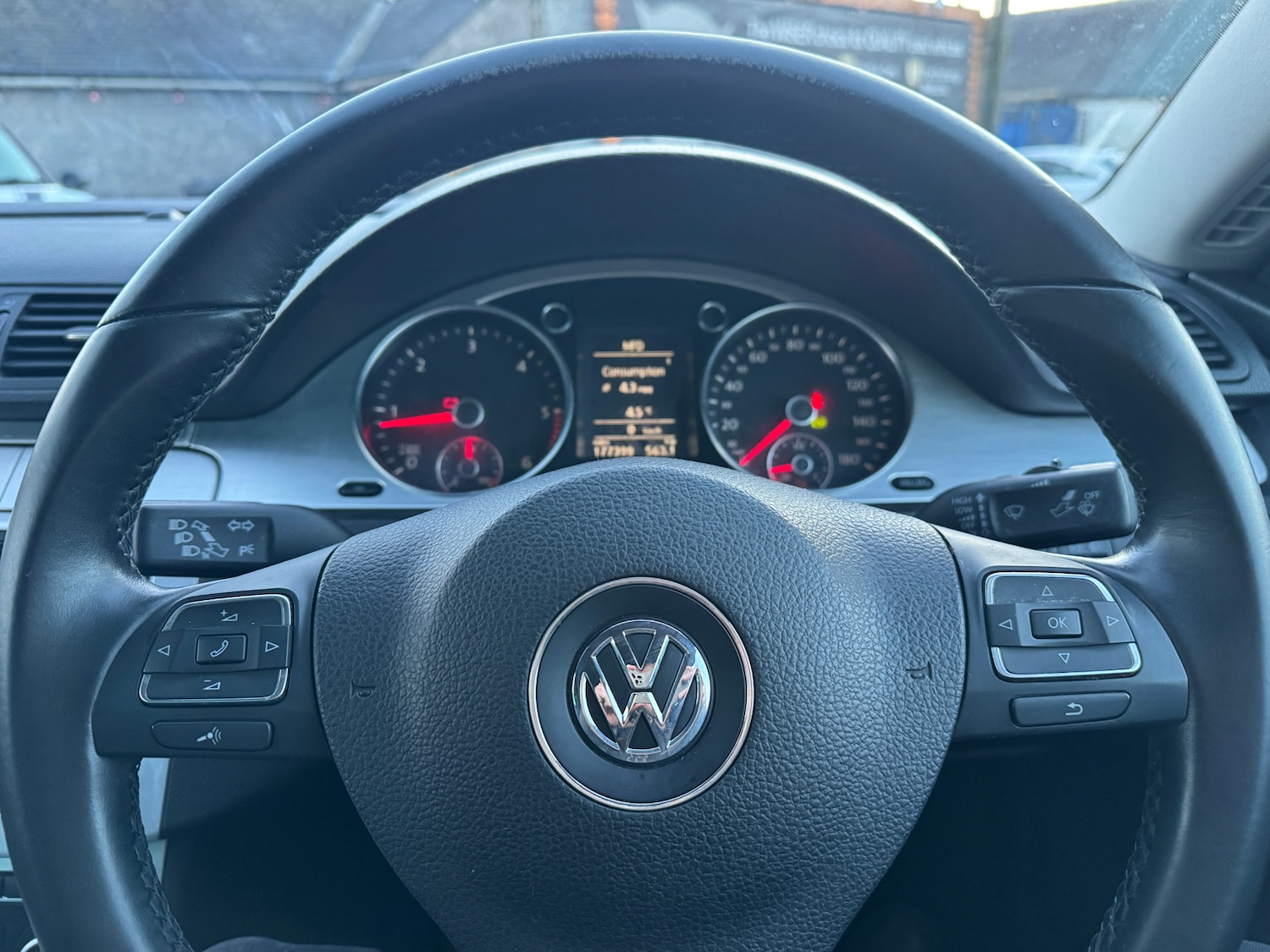 Used Volkswagen Passat 2010 for sale - 77365370: Photo 4