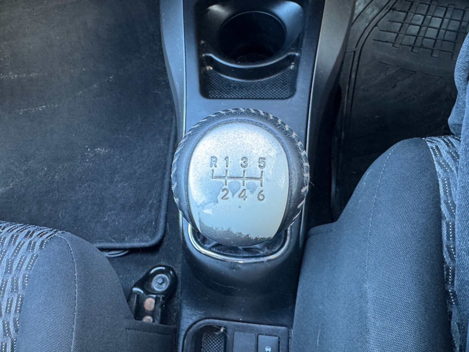 Used Toyota Yaris 2014 for sale - 77365398: Photo 14