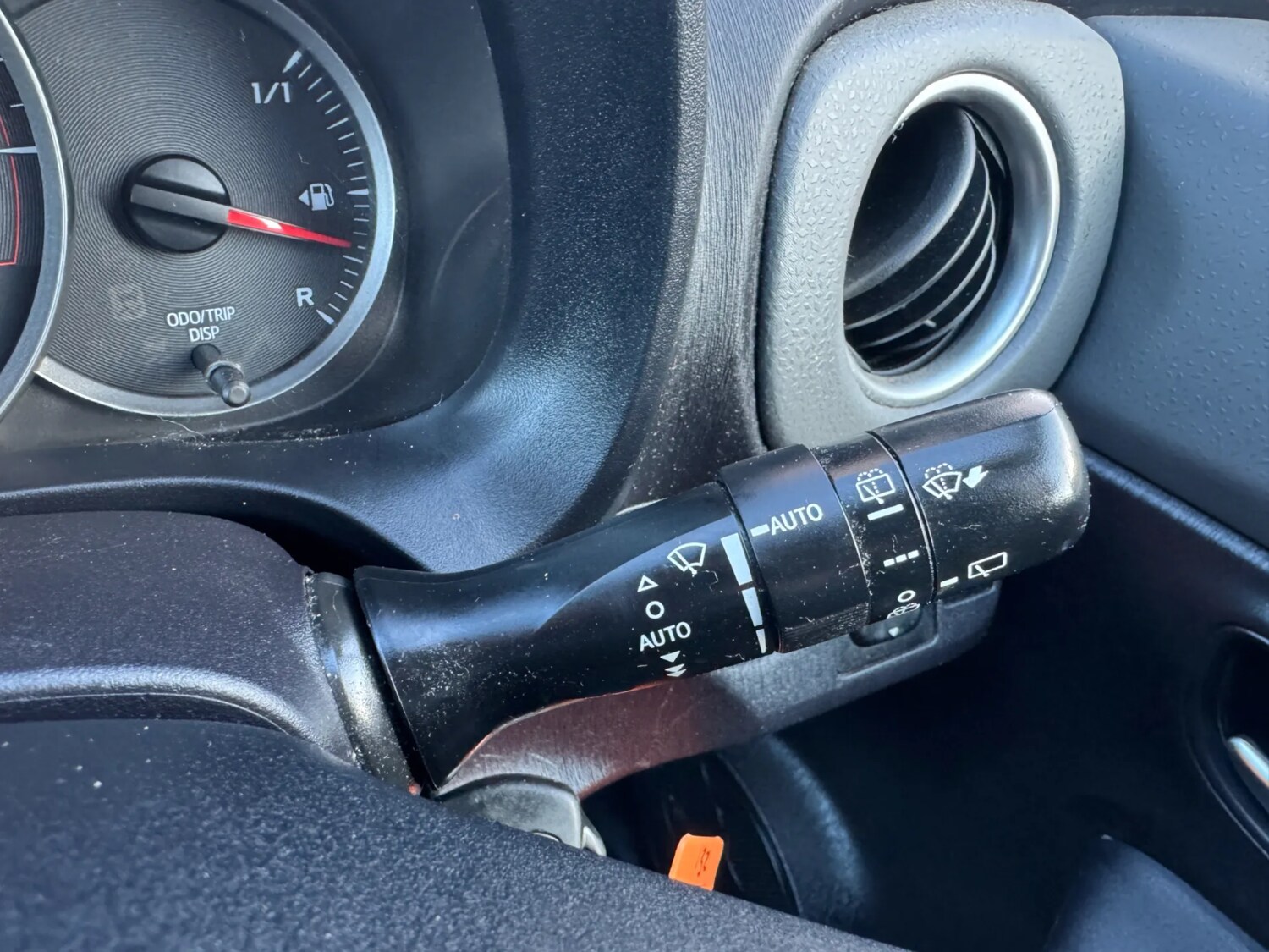 Used Toyota Yaris 2014 for sale - 77365398: Photo 25