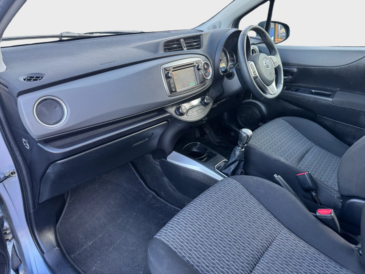 Used Toyota Yaris 2014 for sale - 77365398: Photo 27