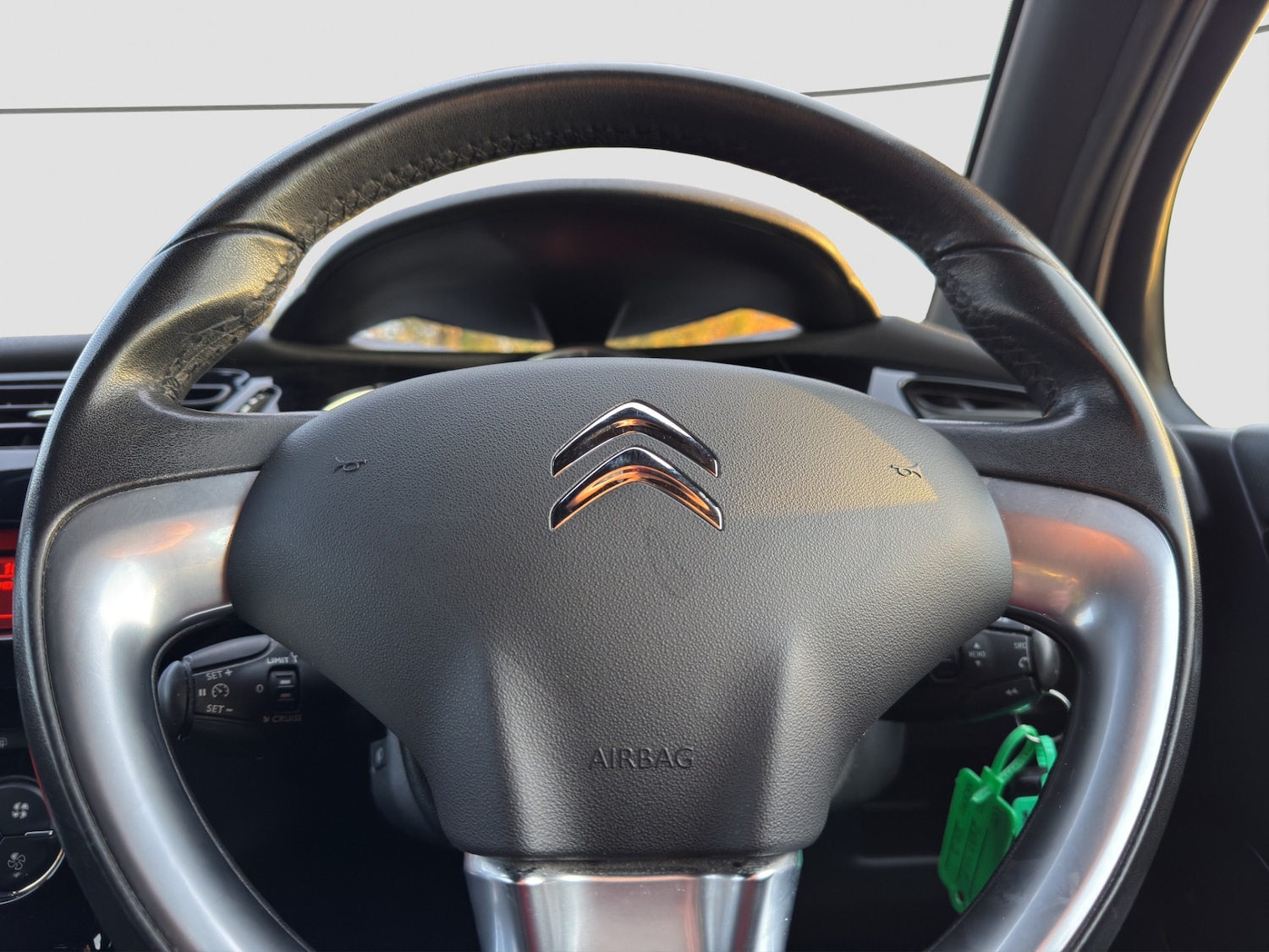 Used Citroen DS3 2013 for sale - 76404900: Photo 19