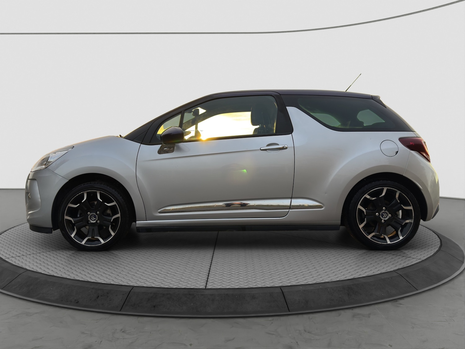 Used Citroen DS3 2013 for sale - 76404900: Photo 23