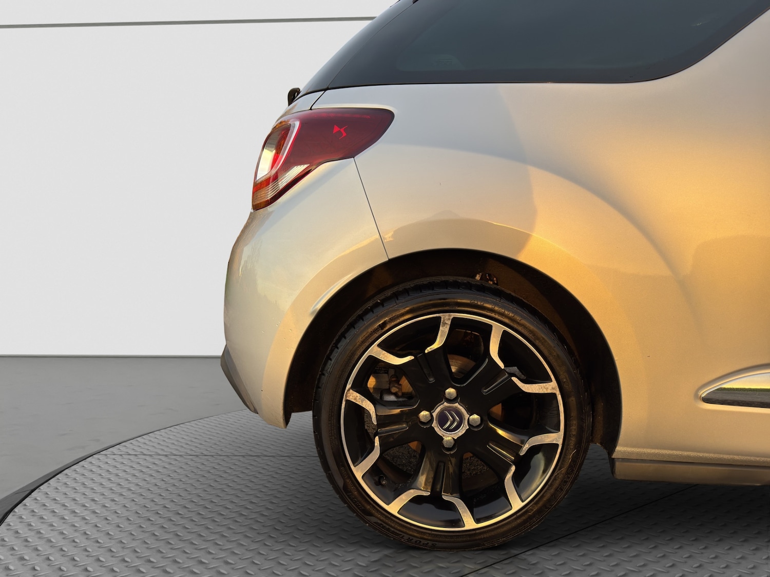 Used Citroen DS3 2013 for sale - 76404900: Photo 6