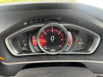 Used Volvo V40 2015 for sale - 78297993: Photo