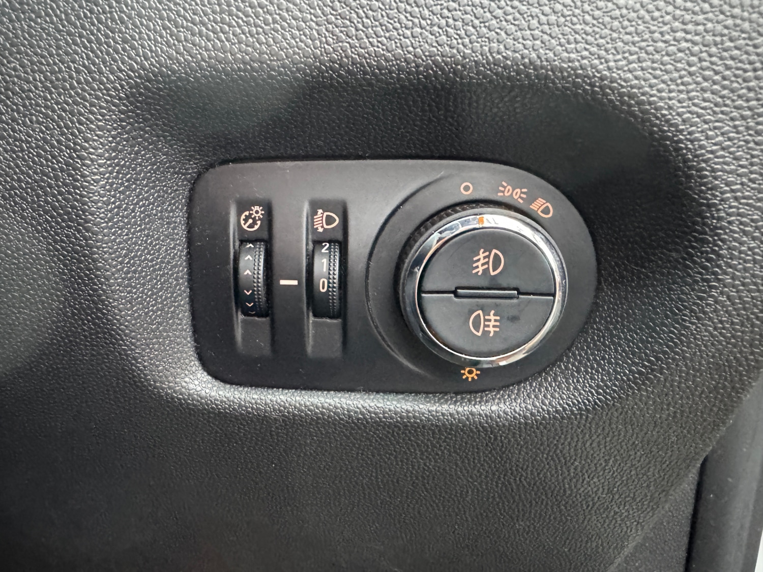 Used Vauxhall Corsa 2012 for sale - 77298465: Photo 11