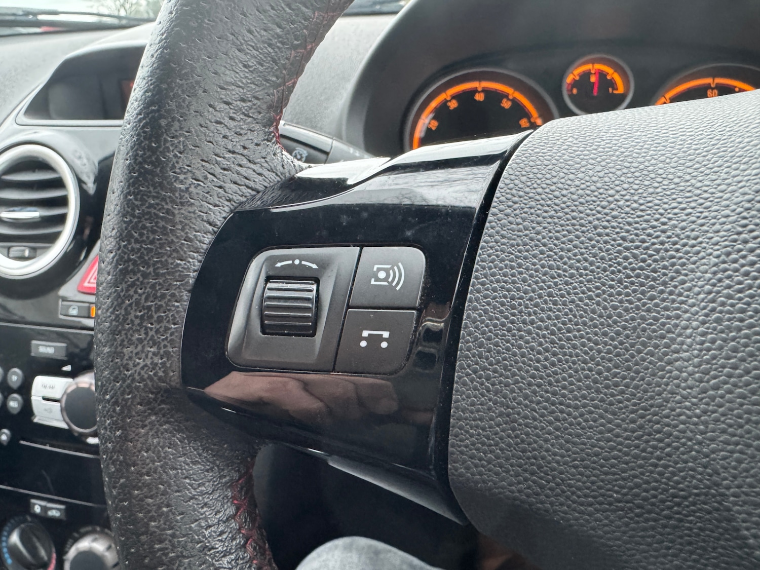 Used Vauxhall Corsa 2012 for sale - 77298465: Photo 7