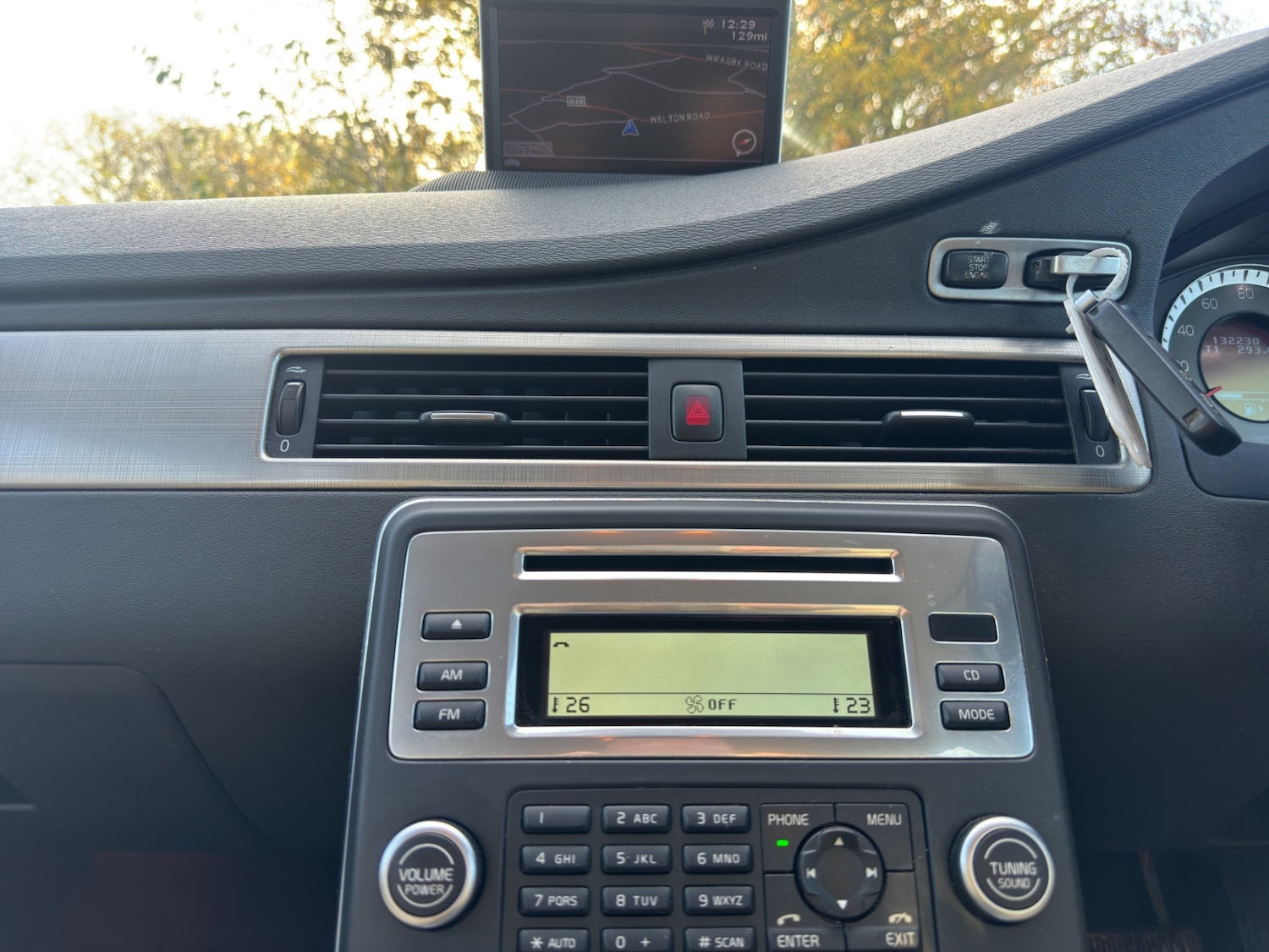 Used Volvo S80 2010 for sale - 76412227: Photo 26