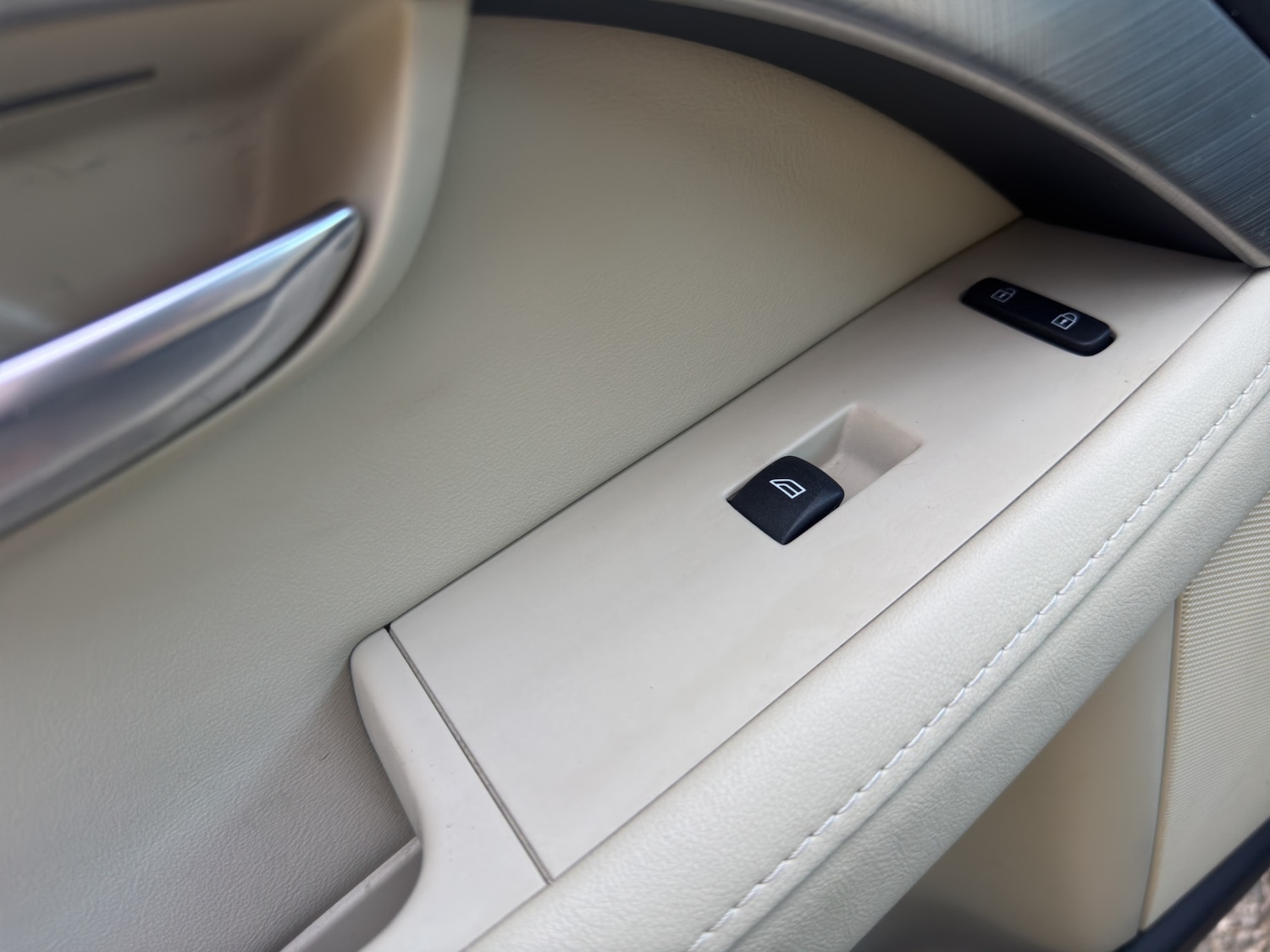 Used Volvo S80 2010 for sale - 76412227: Photo 29