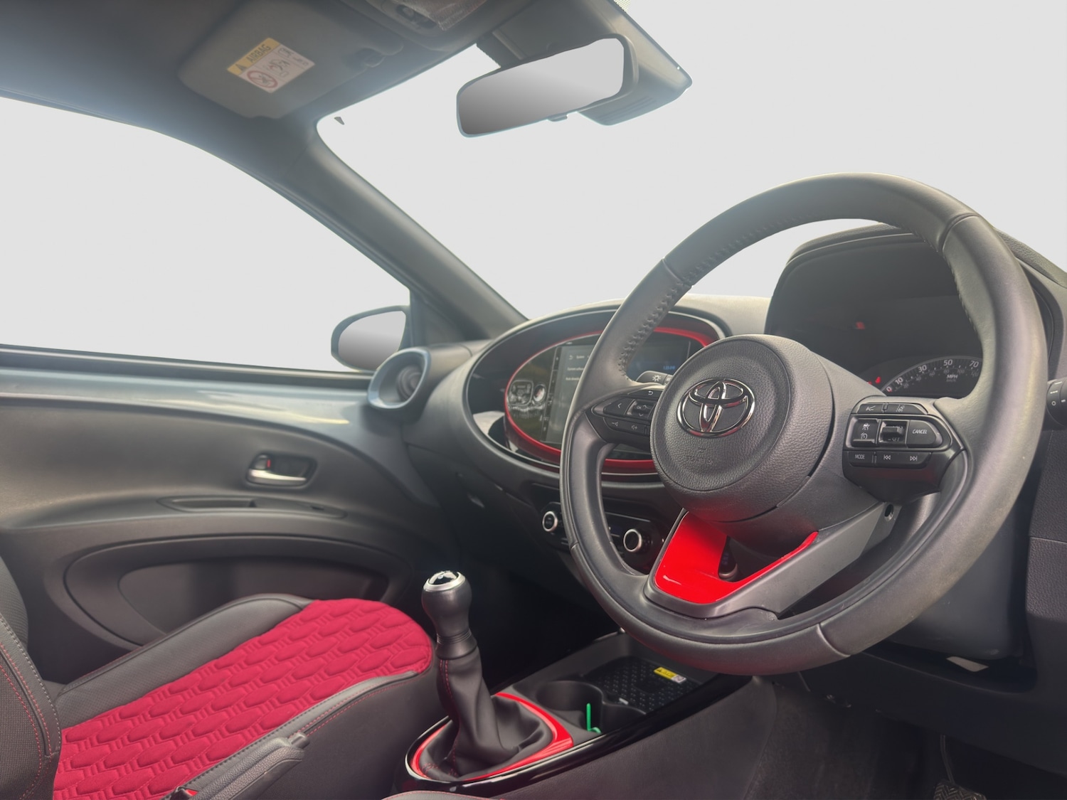 Used Toyota Aygo X 2023 for sale - 76205683: Photo 2