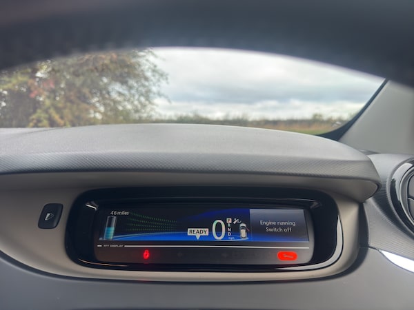 Used Renault Zoe 2015 for sale - 76263377: Photo 10