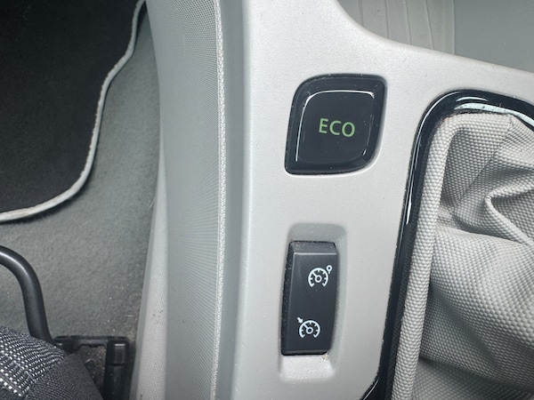 Used Renault Zoe 2015 for sale - 76263377: Photo 25