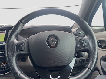 Used Renault Zoe 2015 for sale - 76263377: Photo 4