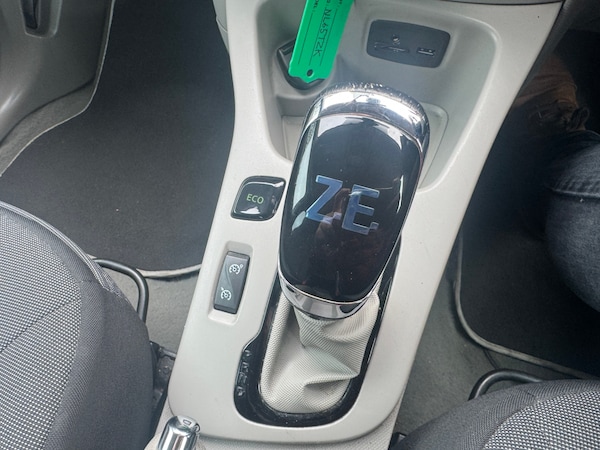 Used Renault Zoe 2015 for sale - 76263377: Photo 8