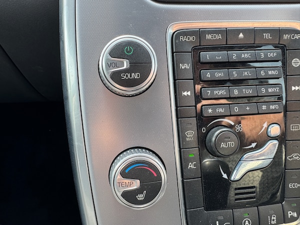Used Volvo V70 2015 for sale - 75017033: Photo 23