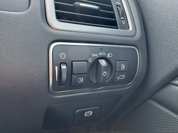 Used Volvo V70 2015 for sale - 75017033: Photo 2