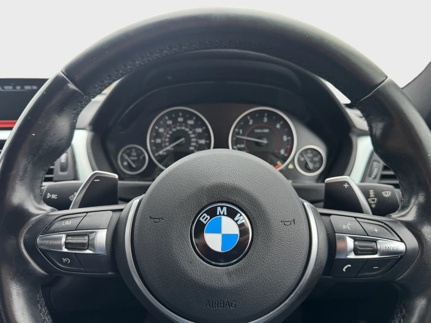 Used BMW 3 Series 2015 for sale - 77323878: Photo 2