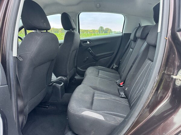 Used Peugeot 208 2013 for sale - 76273074: Photo 18